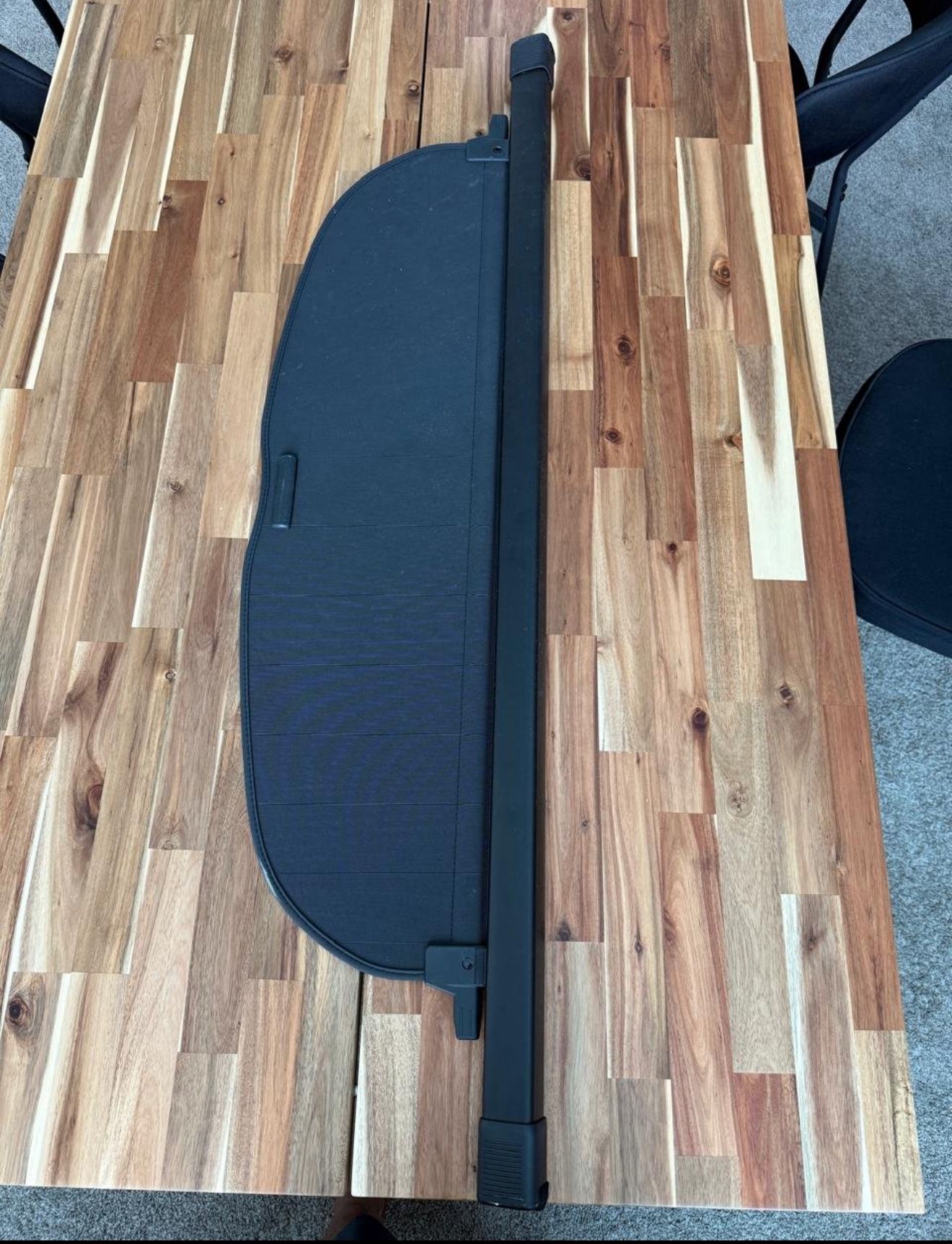 Selling retractable Cargo Cover for Honda CR-V