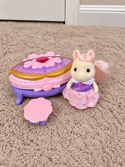 Calico Critters Pony’s Vanity Dresser Set w/ Joy