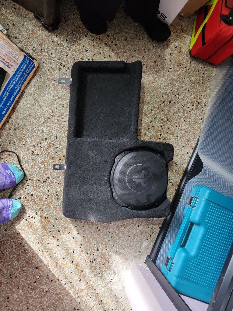 Toyota Subwoofer 