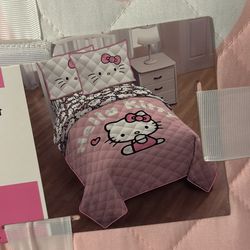 Hello Kitty Full/Queen Sham Set