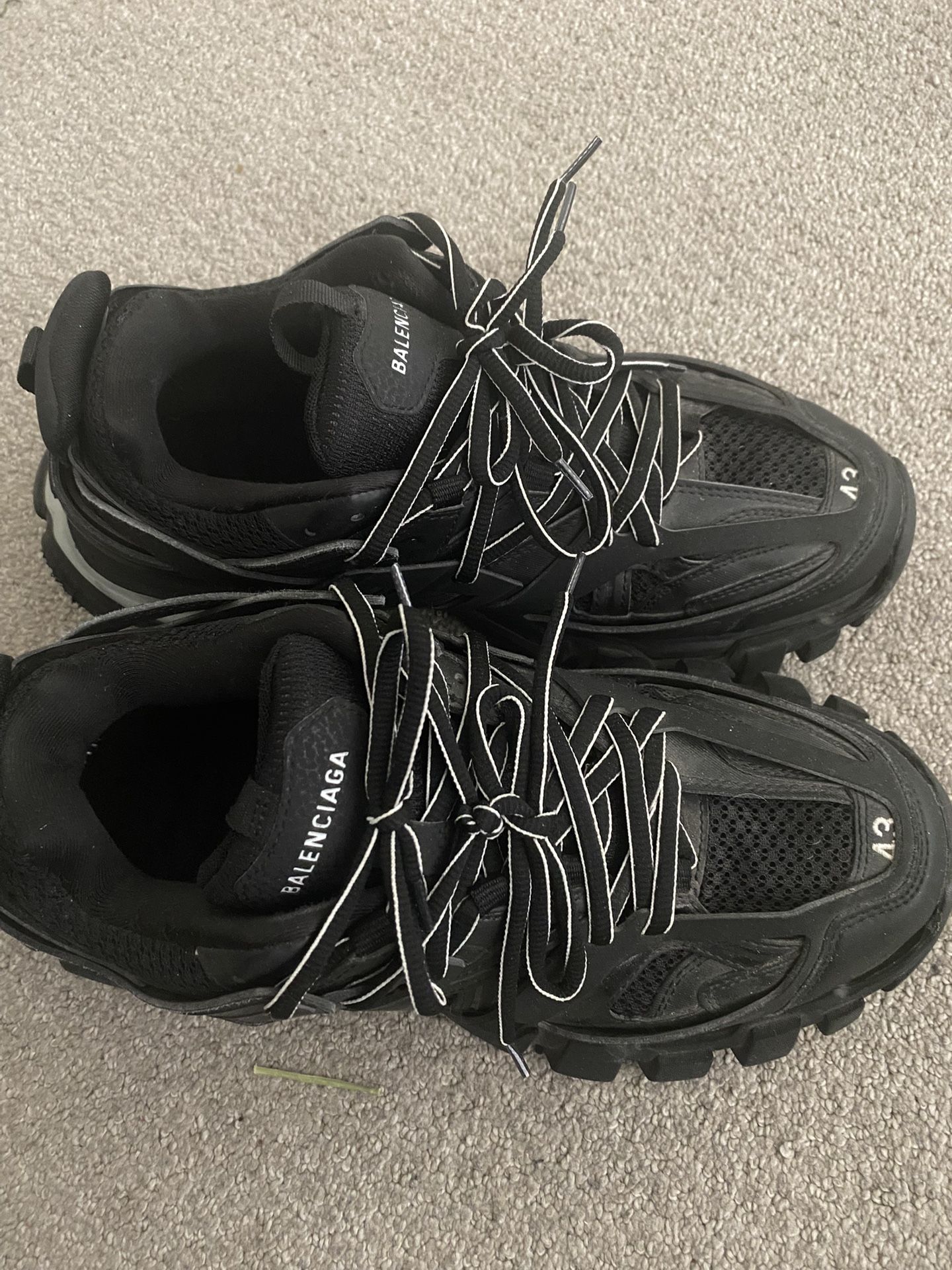 TrackRunners With Led Size 10/43 NO BOX