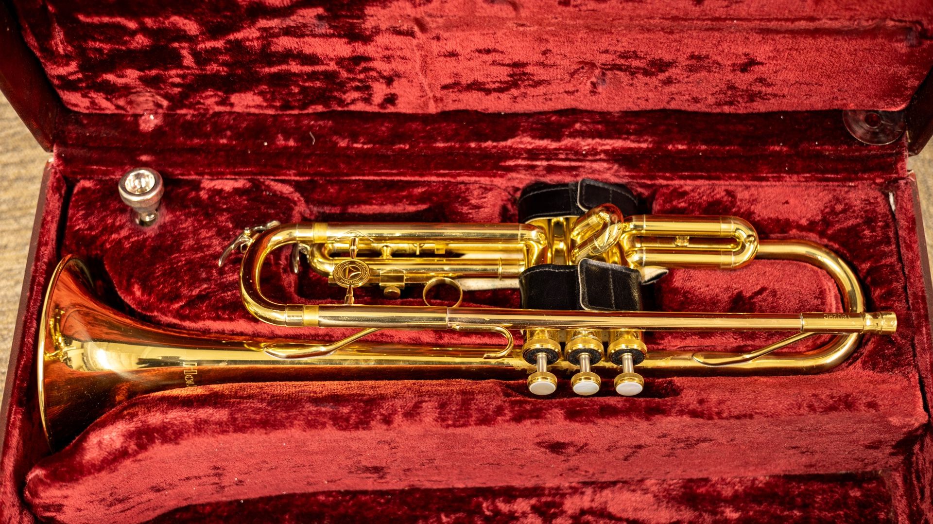 Trumpet Yamaha, Red Case