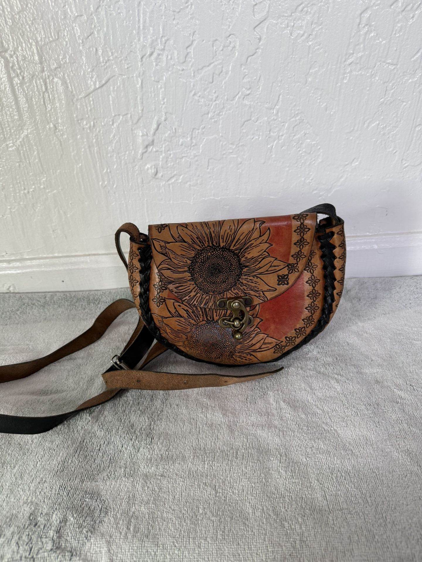 Shoes/ Bags/ Clothing