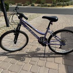 Huffy 24" Rock Creek Mountain Bike, Fits Riders 4'8" - 5'8"