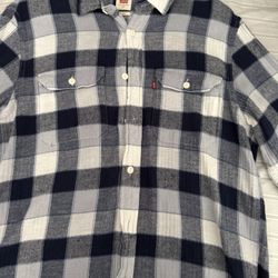 Levi’s Button Up Flannel 