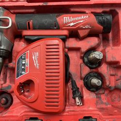 Milwaukee 2432-22 12V M12 ProPEX Cordless 1/2"-1" Head Expansion Tool Kit *4773