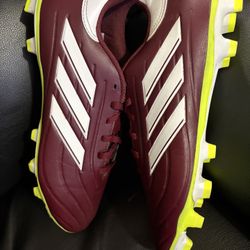 Size 9 Soccer Cleats 