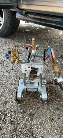 Hand pipe gas cutter