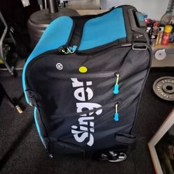 Slinger tennis ball machine