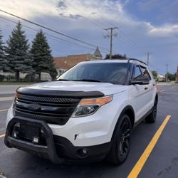 2015 Ford Explorer