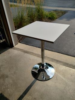 Adjustable table  - Swivel