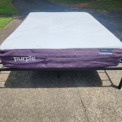 Queen Purple Restore Firm Hybrid Like New 