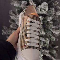 Burberry shoes