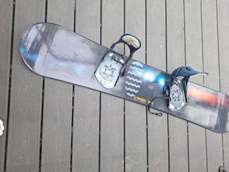 144cm Lamar viper Snowboard with click in bindings