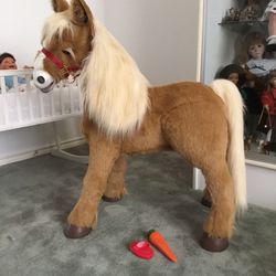 BUTTERSCOTCH PONY HORSE - NEVER PLAYED WITH - Like New 