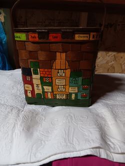 Vintage Puse Or Picnic Basket