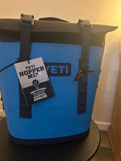 YETI   Hopper M13 Backpack Cooler -Big wave blue
