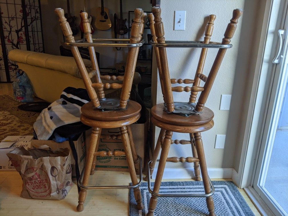 Four swivel top stools.... great shape