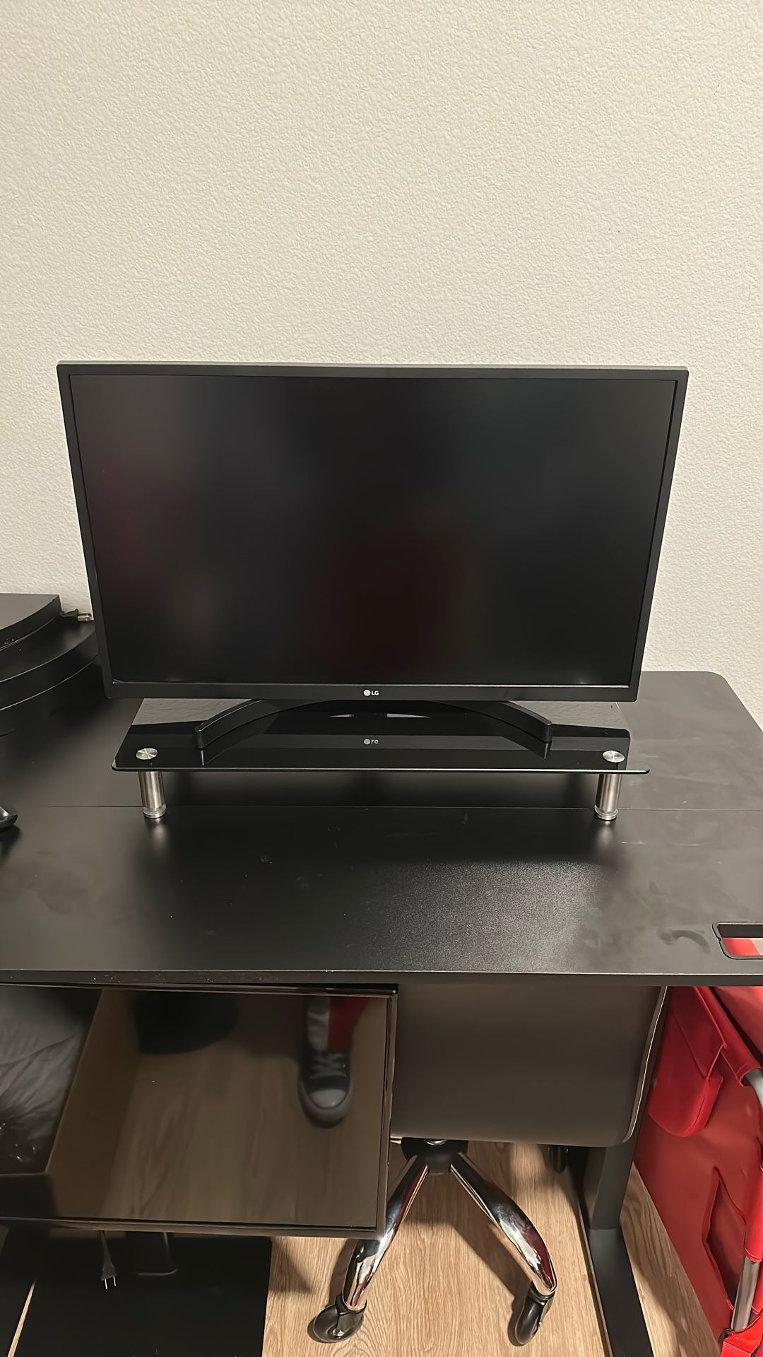 LG 27” 4K Computer Monitor | Great Condition, No Marks