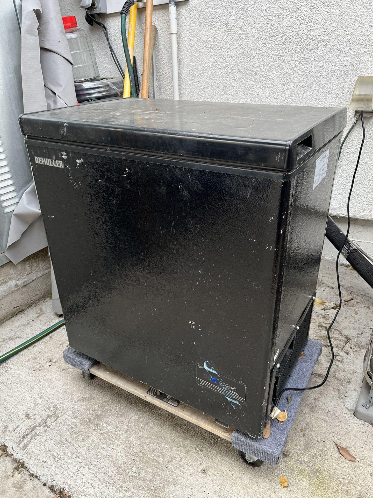 Demuller 5 cu. ft. Chest Freezer!!