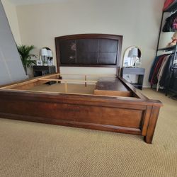 King size Wood bed frame with headboard and 2 drawers