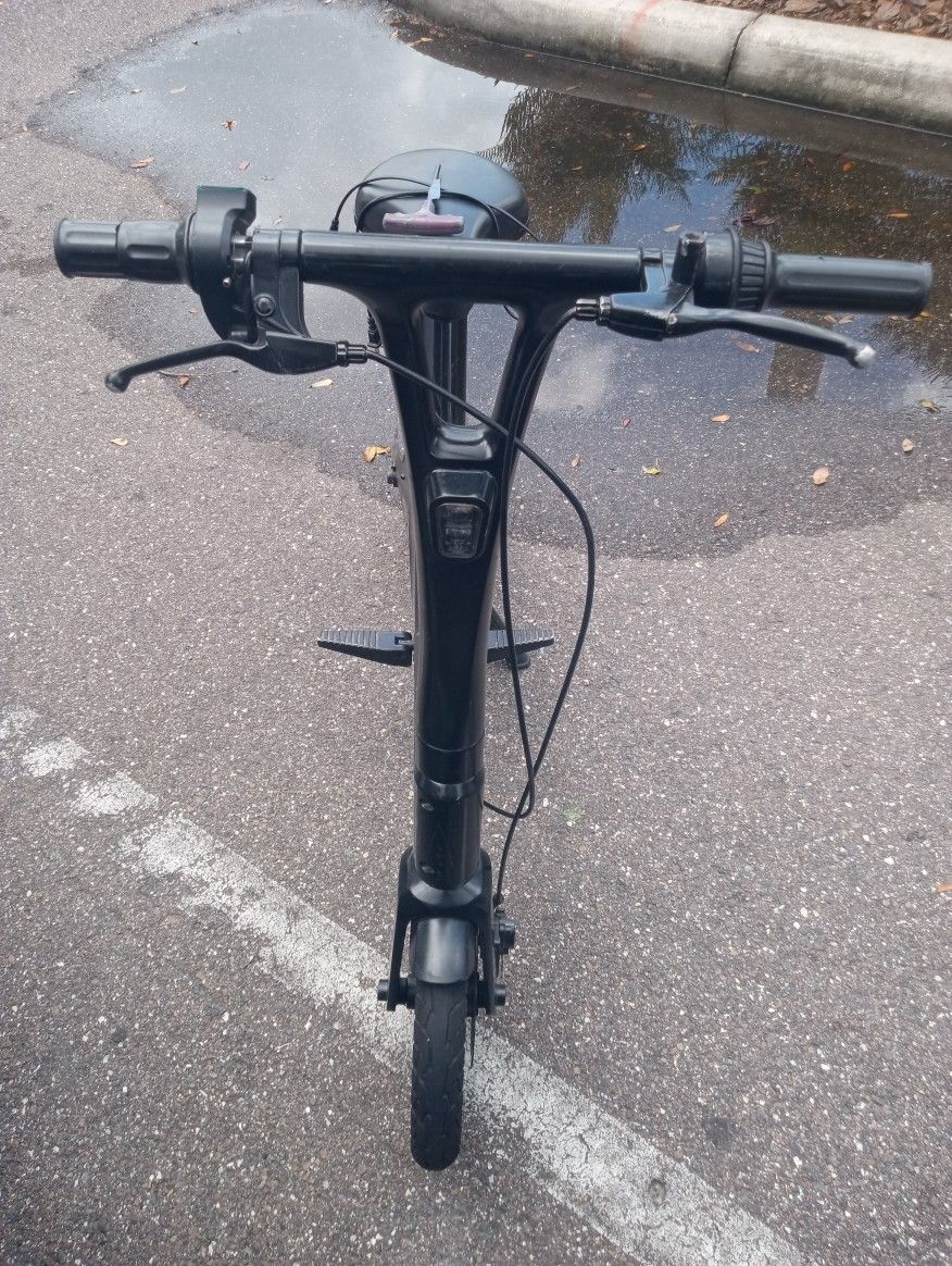 Scooter With Seat