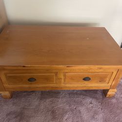 Solid wood coffee table with storage