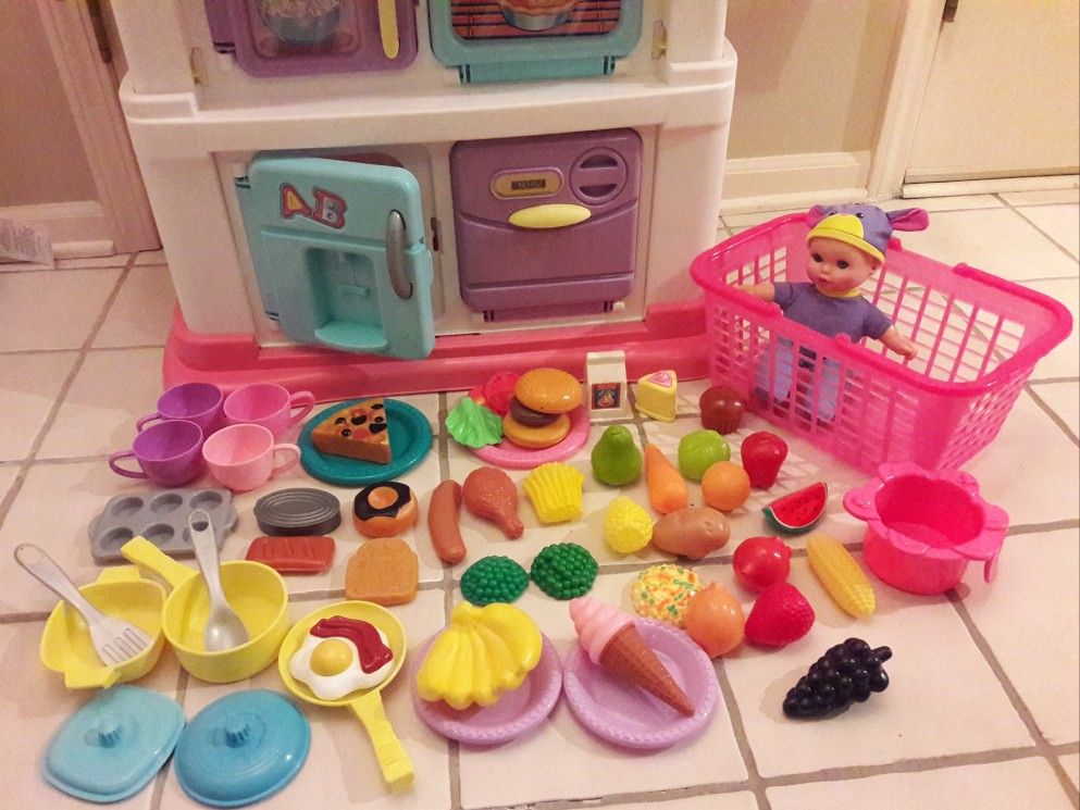 FisherPrice Grow with Me Cook & Care Pink Kitchen REDUCED