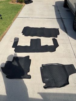 Dodge grand caravan Chrysler town and country rubber mats