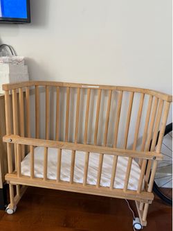 Wood Bassinet