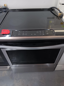 Whirlpool Slide‑In Electric Range – Stainless, Glass Top, Self Clean