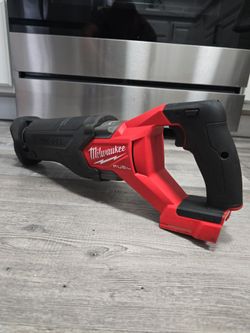 MILWAUKEE M18 Milwaukee 2821-20 M18 FUEL SAWZALL Reciprocating Saw