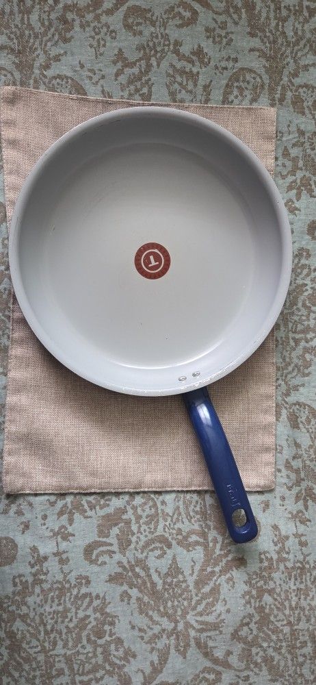 12 Inch T-Fal Frying Pan