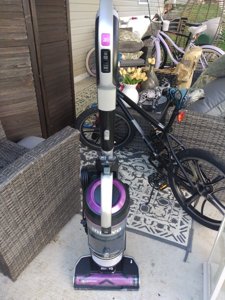 I N N O V A/Upright Vacuum