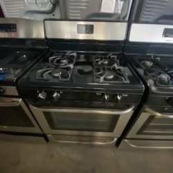 Frigidaire Stove 