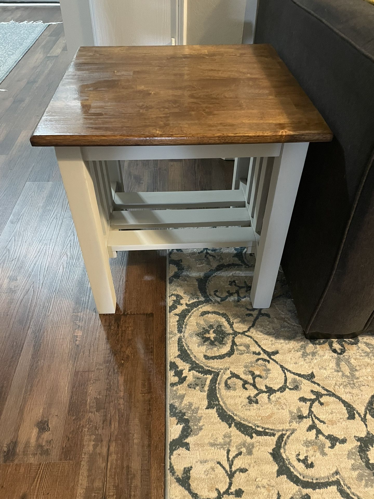 End table