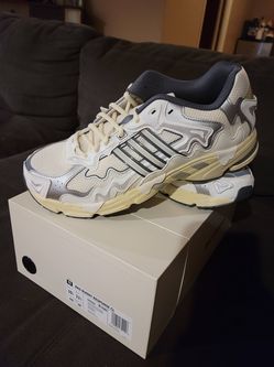 adidas x Bad Bunny Response CL