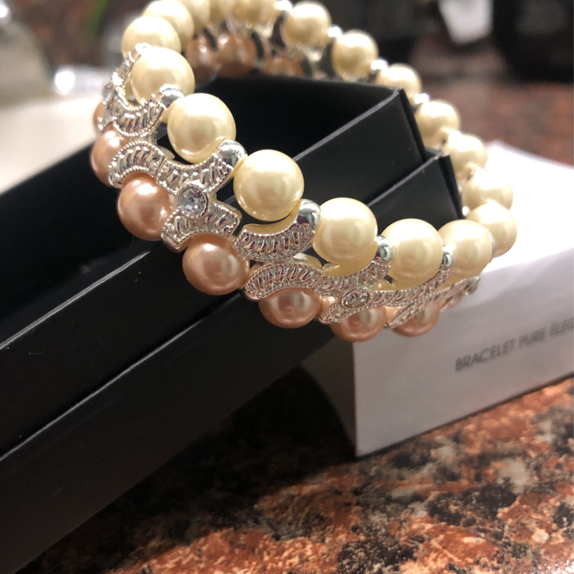 Avon Pure Elegance Pearlesque Bracelet