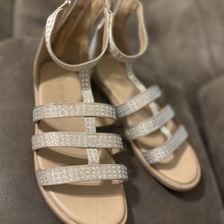 Little girls sandals size 1youth