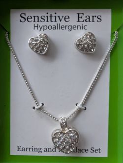 Sensitive Ears Hypoallergenic Earrings And Necklace Set