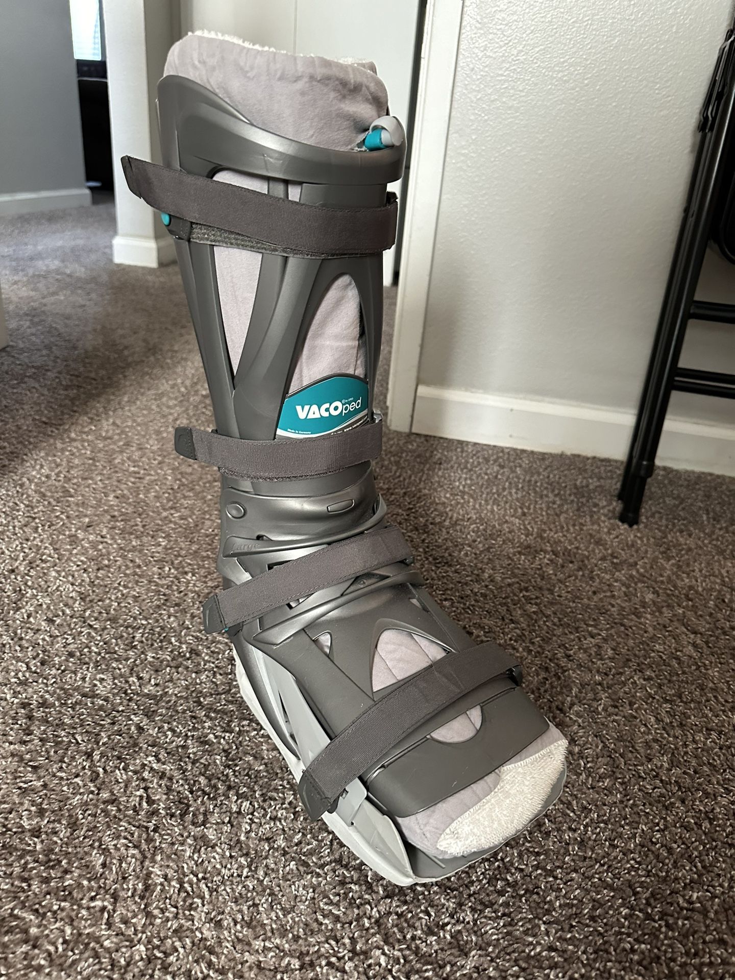 Vacoped Boot With Accessories And Even -ups