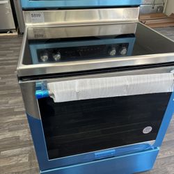 Mother’s Day Sale/ KitchenAid Single Oven Electric Range With Warranty 
