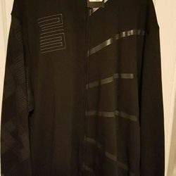 Jordan sweatshirt zipper front and back.