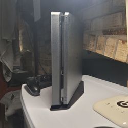 Ps4 slim