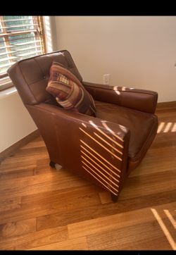 Leather Lounge Chair 