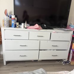 Dresser (free)