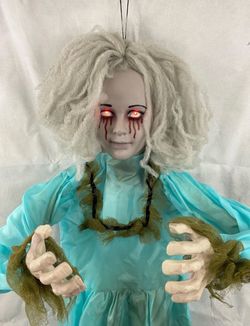 Animated Zombie Girl Halloween Prop
