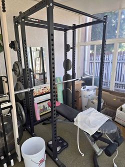TITAN T2 SERIES WITH 10” EXTENSION KIT WITH 8 ADJUSTABLE WEIGHTS STORAGE PEGS BOWFLEX BENCH INCLUDED