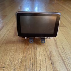 2016 - 2018 Toyota Yaris OEM Media Display Screen AM FM Radio Receiver