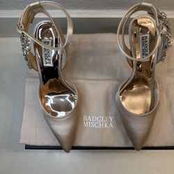 Ankle Strap Pumps- Nude